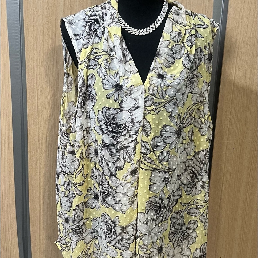 Chic Floral Sleeveless Blouse - Yellow and Black